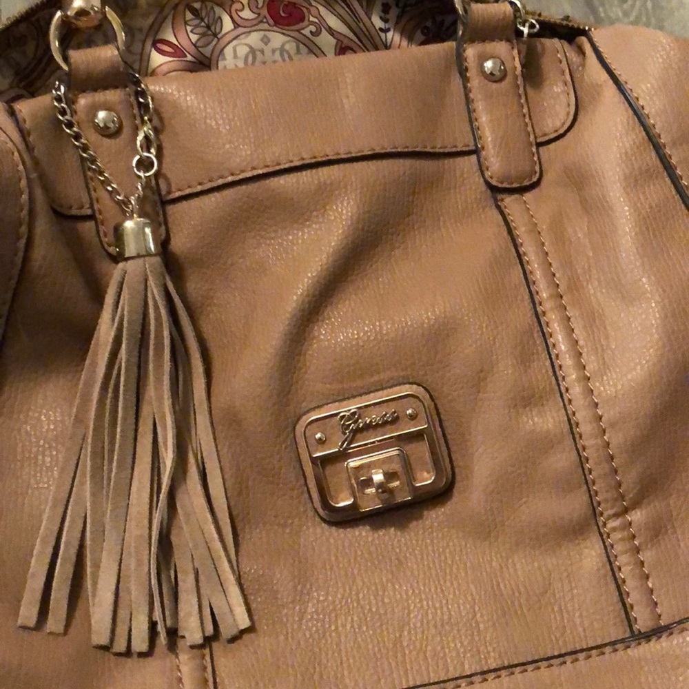Large GUESS bag - Picture 3 of 3